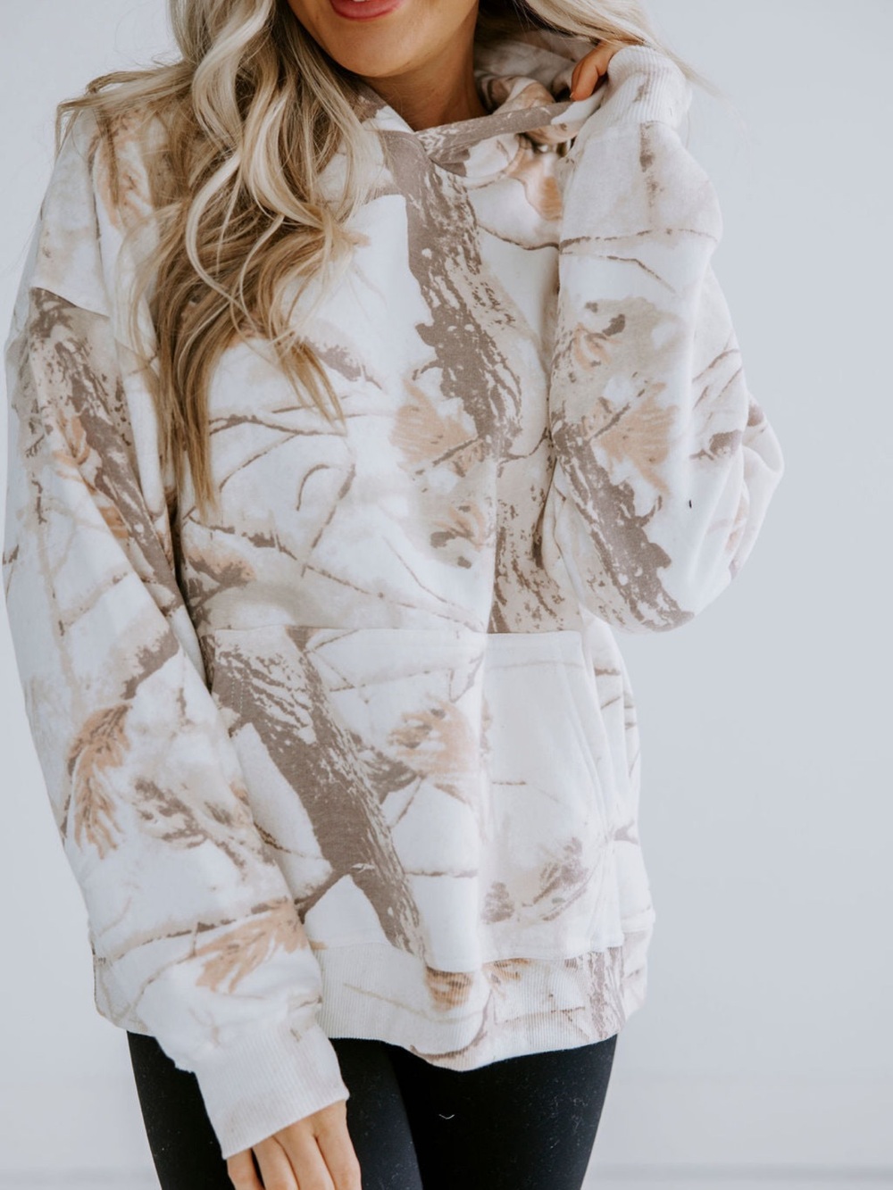Lily & Lottie Sand Dune Hoodie Size Medium Off White Brown Camo Print New